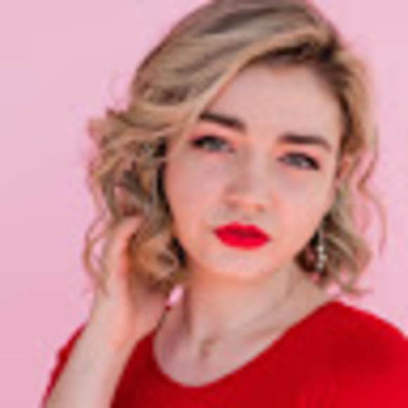 Meet your Posher, Chloe - Picture 1 of 1